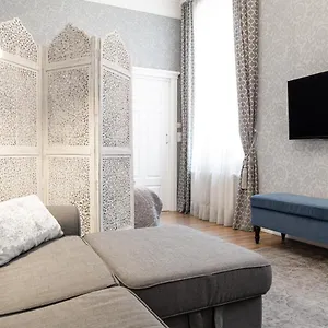 https://househost-apartment-zacisze-street.krakowhotelspoland.com